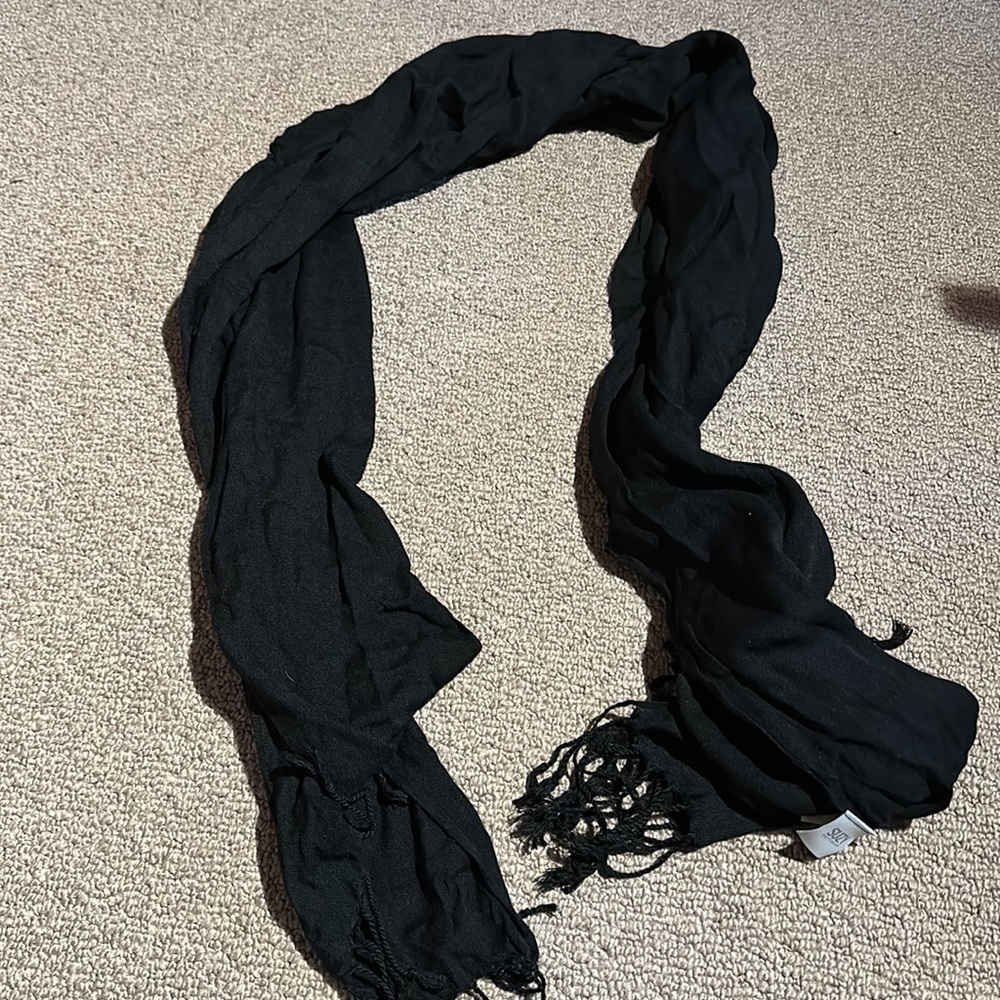 Scarf - Picture 3 of 4